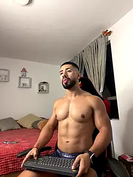 Snapshot of Ezzio_Scolaro chatting on 11/23/25, 12:43 Ezzio Scolaro online show from 11/23/25, 12:43