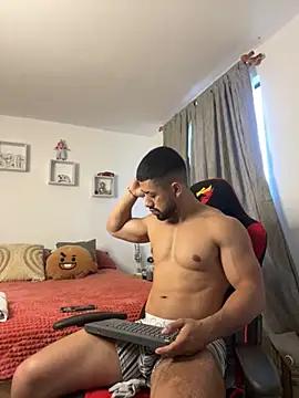 Snapshot of Ezzio_Scolaro chatting on 11/25/25, 12:05 Ezzio Scolaro online show from 11/25/25, 12:05