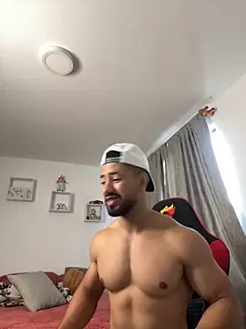 Snapshot of Ezzio_Scolaro chatting on 11/27/25, 12:29 Ezzio Scolaro online show from 11/27/25, 12:29