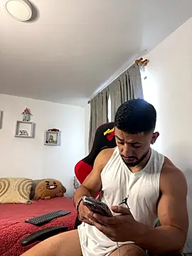 Ezzio Scolaro online show from 01/16/26, 07:51