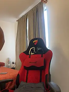 Ezzio Scolaro online show from 03/24/26, 09:53