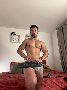 Ezzio Scolaro online show from 04/21/26, 01:42