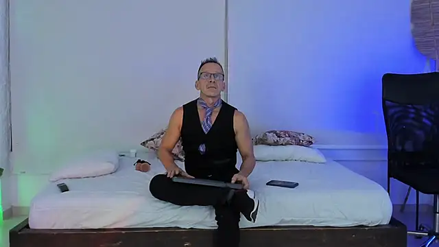  axelking  online show from 11/15/25, 03:04