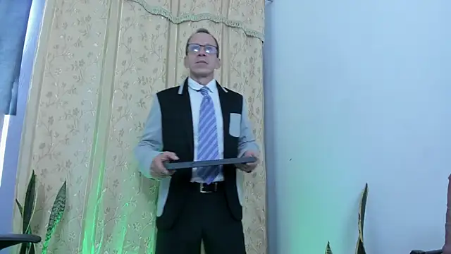  axelking  online show from 04/23/26, 12:29