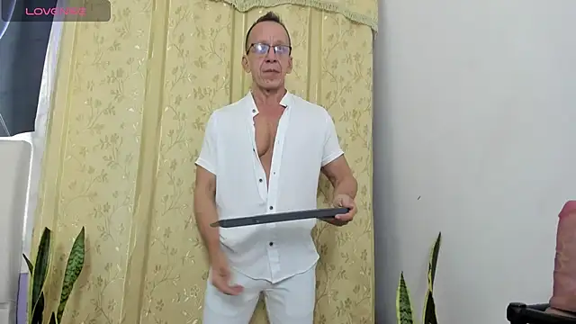  axelking  online show from 06/05/26, 11:49