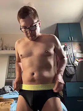 atreusfilho online show from 10/17/25, 04:31