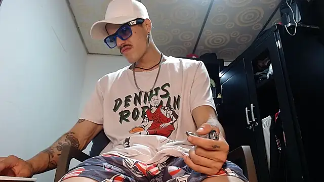 Snapshot of imsammytop chatting on 10/06/25, 10:51 imsammytop online show from 10/06/25, 10:51