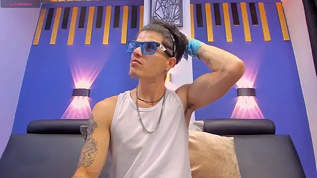 Snapshot of imsammytop chatting on 10/24/25, 11:17 imsammytop online show from 10/24/25, 11:17