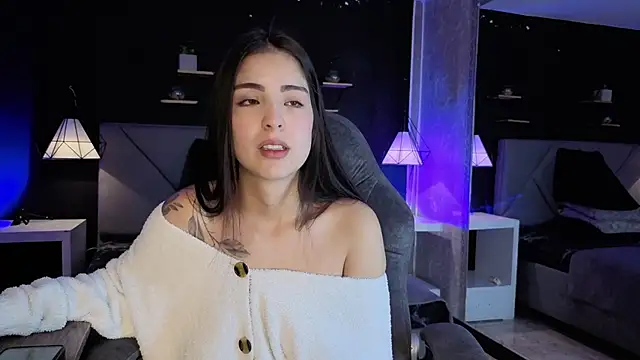 Snapshot of giapearl25 chatting on 10/17/25, 12:19 giapearl25 online show from 10/17/25, 12:19