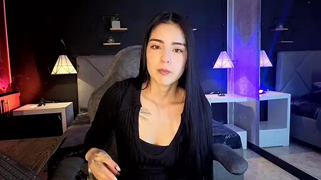 Snapshot of giapearl25 chatting on 11/23/25, 06:08 giapearl25 online show from 11/23/25, 06:08