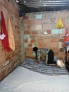 Snapshot of Agatha_milk24 chatting on 10/27/25, 03:05 Agatha milk24 online show from 10/27/25, 03:05