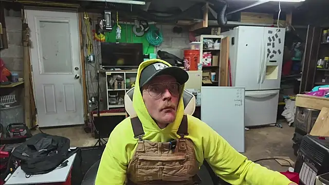 AverageMaleJay online show from 12/05/25, 10:13