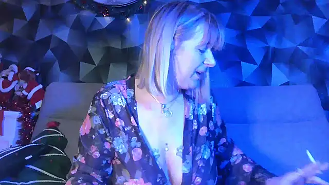 Delichieuse5 online show from 12/10/24, 11:40