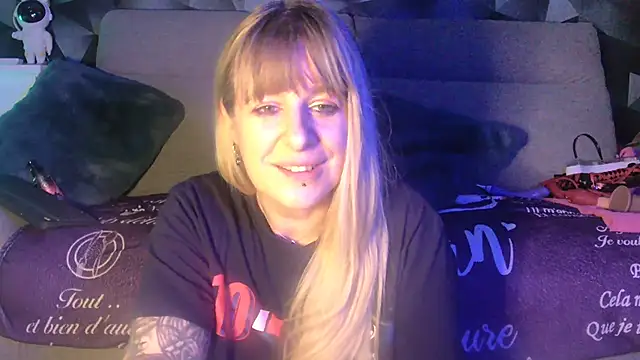 Delichieuse5 online show from 01/13/25, 11:27