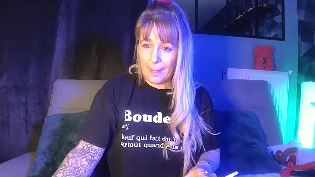 Delichieuse5 online show from 02/19/25, 08:41