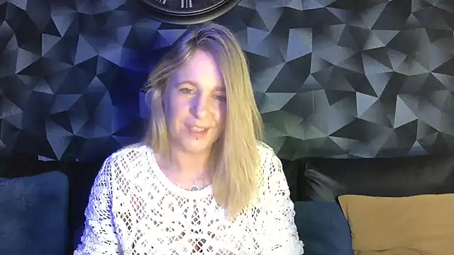 Snapshot of Delichieuse5 chatting on 03/30/26, 07:48 Delichieuse5 online show from 03/30/26, 07:48