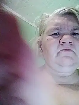 LusiyaGold5 online show from 10/22/25, 09:03