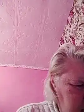 LusiyaGold5 online show from 10/26/25, 07:31