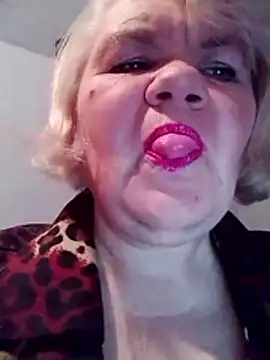 LusiyaGold5 online show from 10/28/25, 05:26