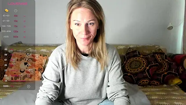 Snapshot of Amalia_Mio chatting on 10/08/25, 08:01 Amalia Mio online show from 10/08/25, 08:01