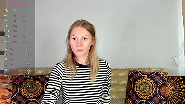 Snapshot of Amalia_Mio chatting on 10/27/25, 08:07 Amalia Mio online show from 10/27/25, 08:07