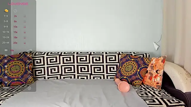 Snapshot of Amalia_Mio chatting on 11/06/25, 07:53 Amalia Mio online show from 11/06/25, 07:53