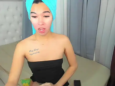 Yourdreamgoddess online show from 11/21/25, 04:38