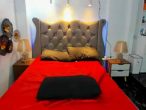 Yourdreamgoddess online show from 06/25/26, 04:00