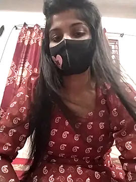 Queen-Any online show from 10/31/25, 12:28