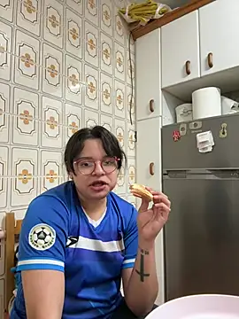 Snapshot of Jaykel_a chatting on 02/14/26, 11:01 Jaykel a online show from 02/14/26, 11:01