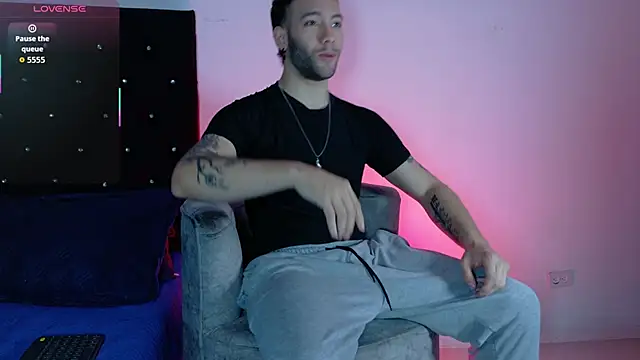 angel kyrozz online show from 04/22/26, 07:04