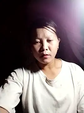 Snapshot of sumaybae chatting on 11/08/25, 12:33 sumaybae online show from 11/08/25, 12:33