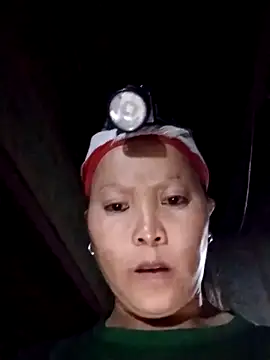 Snapshot of sumaybae chatting on 11/16/25, 01:39 sumaybae online show from 11/16/25, 01:39