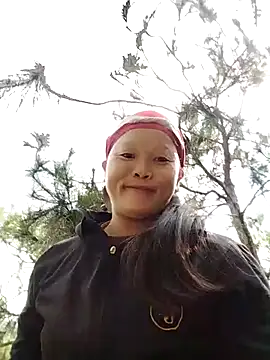 Snapshot of sumaybae chatting on 11/24/25, 02:44 sumaybae online show from 11/24/25, 02:44