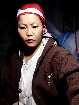 Snapshot of sumaybae chatting on 11/24/25, 03:12 sumaybae online show from 11/24/25, 03:12