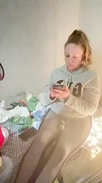 amandatheblondewife online show from 12/16/25, 05:56