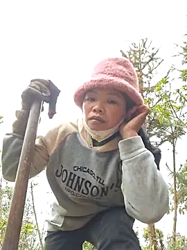 miomio-12 online show from 12/17/25, 12:38