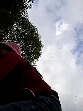 miomio-12 online show from 12/20/25, 02:29