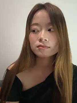 qingzi1218 online show from 10/04/25, 11:30