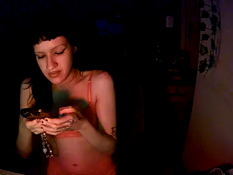 Snapshot of gothgf chatting on 06/21/26, 06:05 gothgf online show from 06/21/26, 06:05