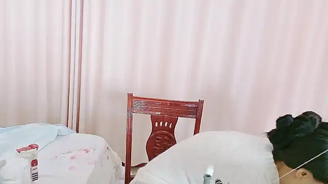 Snapshot of CCOO520 chatting on 10/23/25, 02:55 CCOO520 online show from 10/23/25, 02:55