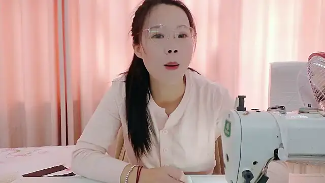 Snapshot of CCOO520 chatting on 10/26/25, 06:08 CCOO520 online show from 10/26/25, 06:08