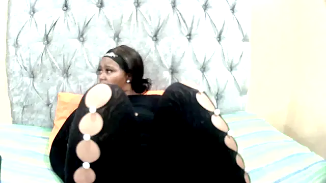 Lollilips105 online show from 12/02/25, 06:03