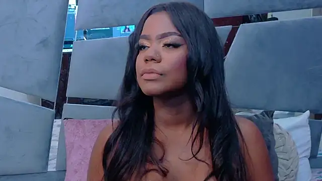 Snapshot of LorraiineJohnson chatting on 11/06/25, 07:59 LorraiineJohnson online show from 11/06/25, 07:59