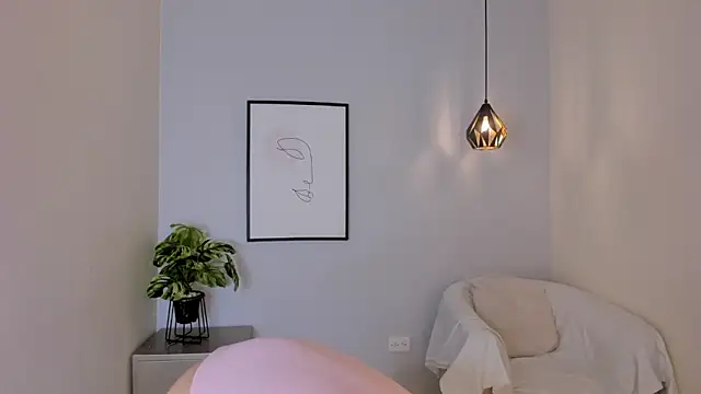 Liselotte  online show from 02/04/26, 12:22