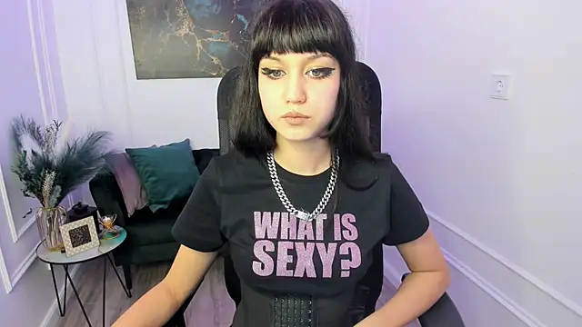 TiffanyYounge online show from 03/20/26, 04:23