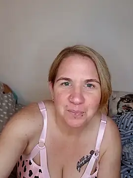 LaceyWestxx online show from 11/11/25, 08:20