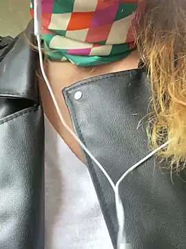 melisss2 online show from 11/26/25, 08:26