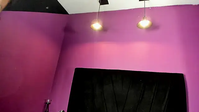 Snapshot of SabbathSinclair chatting on 11/05/25, 11:43 SabbathSinclair online show from 11/05/25, 11:43