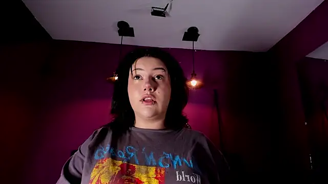 Snapshot of SabbathSinclair chatting on 11/06/25, 11:44 SabbathSinclair online show from 11/06/25, 11:44